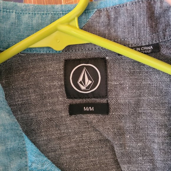 Volcom Button Down - Picture 3 of 3